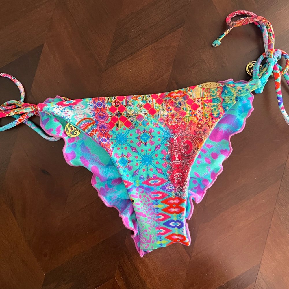 NWOT Luli Fama bikini bottom